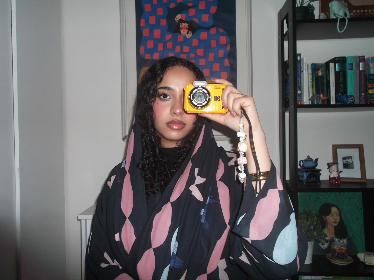 profile.imageAlt